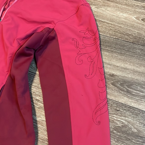 Merrell Women’s Aeroblock lightweight jacket - size medium, magenta color - Picture 5 of 5